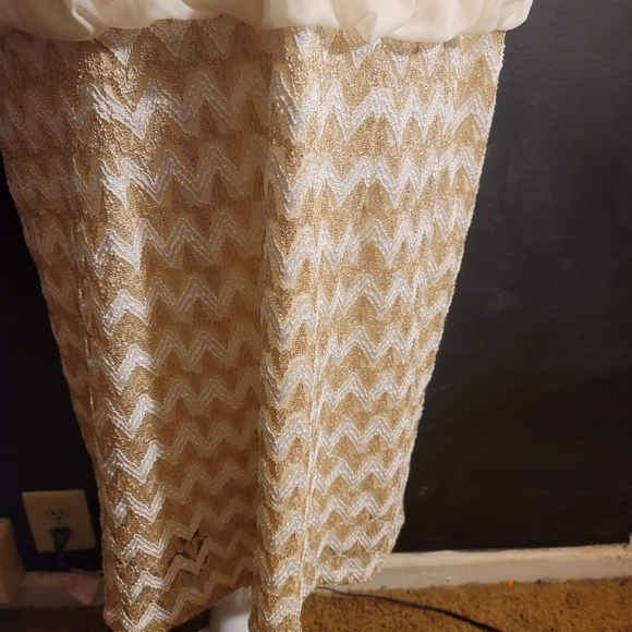 Cream and gold dress ♡ - Picture 5 of 12